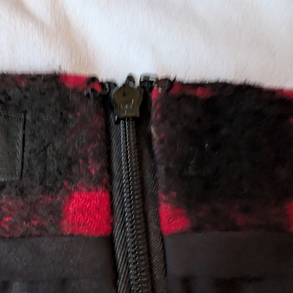 Christmas/Winter Plaid Talbot's 12P Knee Length Pencil Skirt - Picture 5 of 11